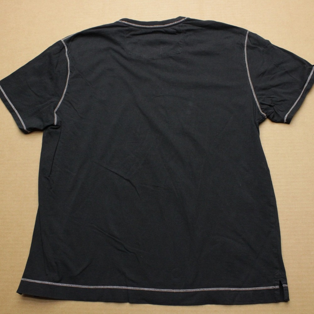 Robert Graham V-Neck T Shirt Mens Sz L Black Solid Embroidered Skull Stitching - Picture 2 of 6